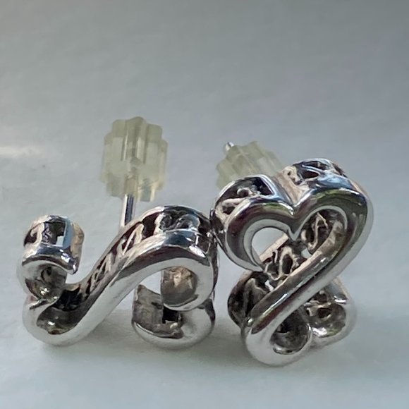 Cute little JWBR double hearts filigreed sterling silver post earrings - Picture 7 of 9